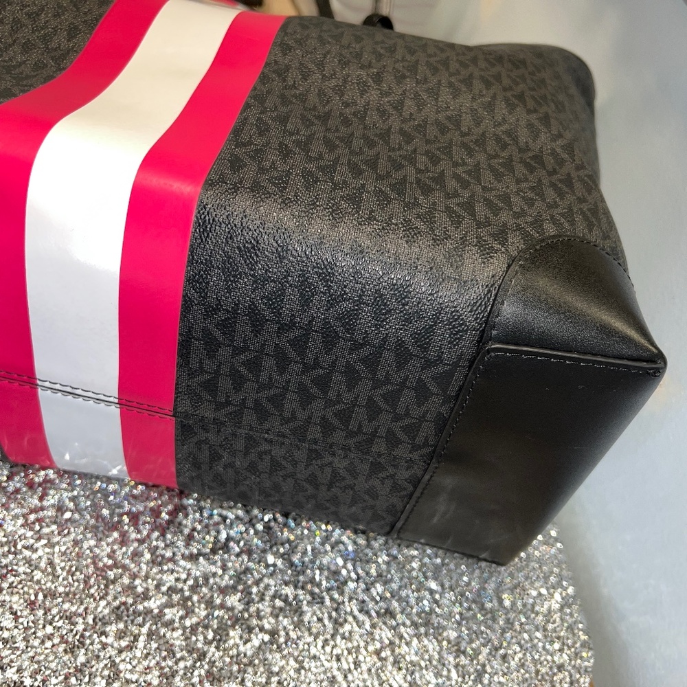 Hard to Find Michael Kors Hot Pink & Black Eva Stripe Tote - Picture 4 of 7